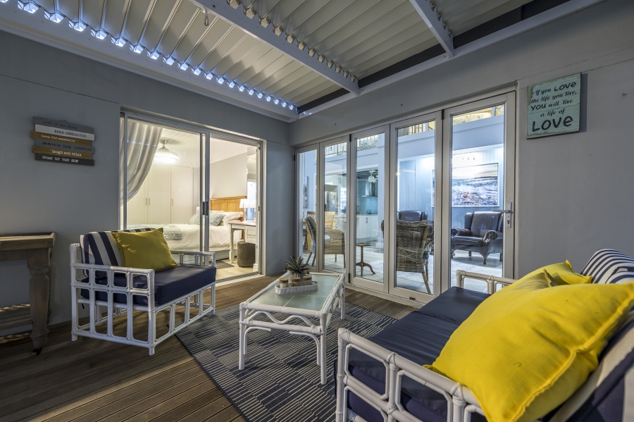 5 Bedroom Property for Sale in Glentana Western Cape